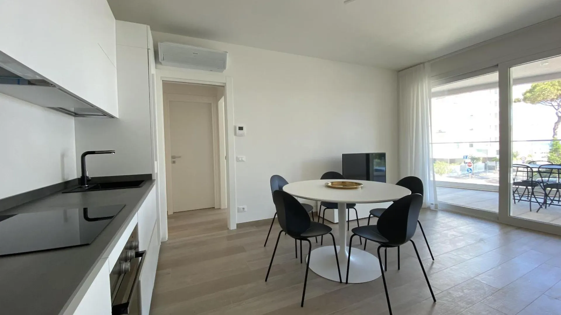 Nsh Villa Lido di Jesolo 0*,